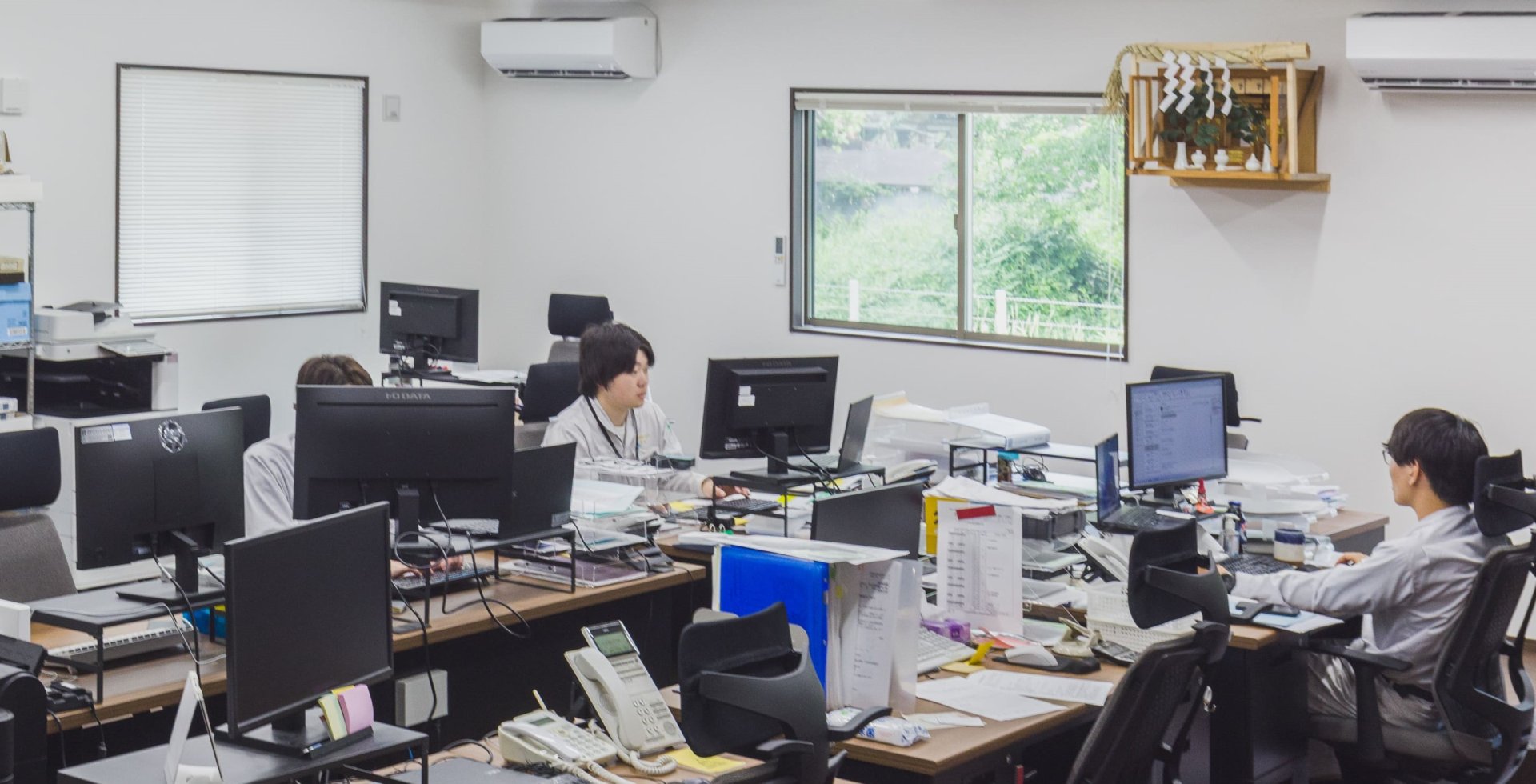 鉱山課室内